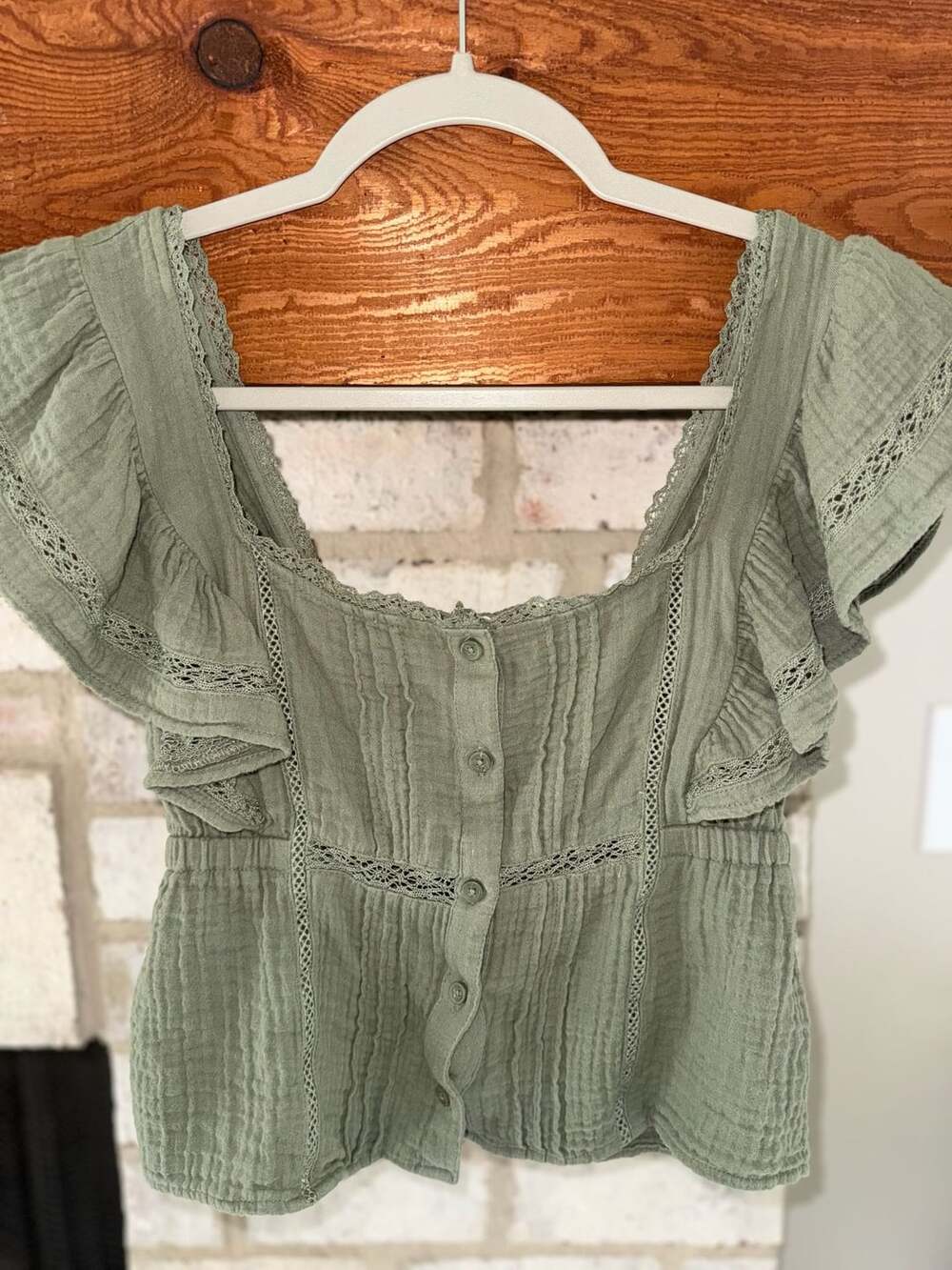 Aerie Green Double Gauze Lace Trim Button Front Crop Top Size S